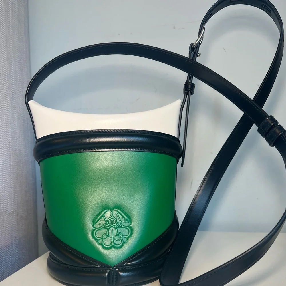 Alexander McQueen Curve Crossbody Bucket Bag | Green Black Leather | NWT - Picture 2 of 14